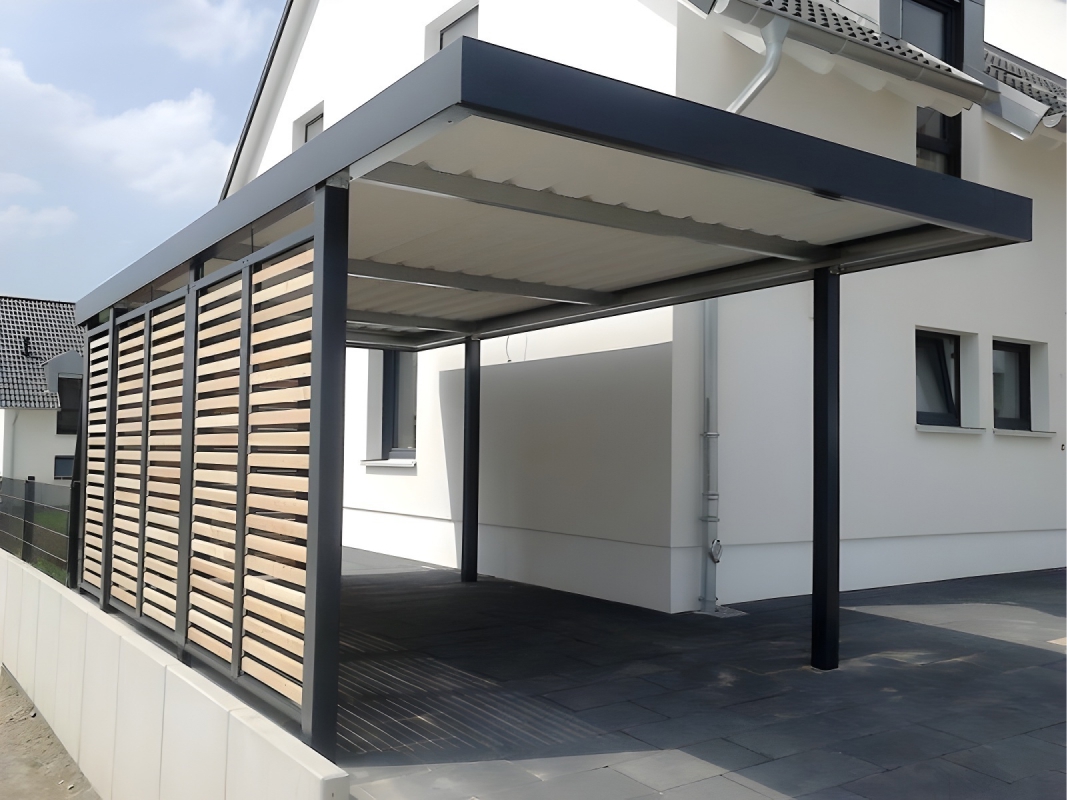 Арочный автонавес с коричневым поликарбонатом